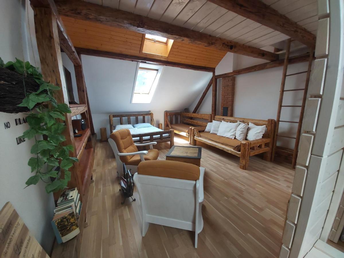 Apartman Sarah Noemi, 100 M Skibus Jasna Apartment Liptovsky Mikulas Exterior photo